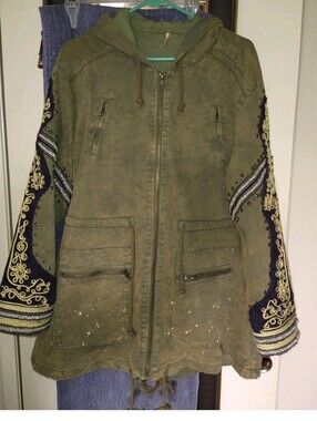 Embroidered Hooded Utility Jacket - Olive Green